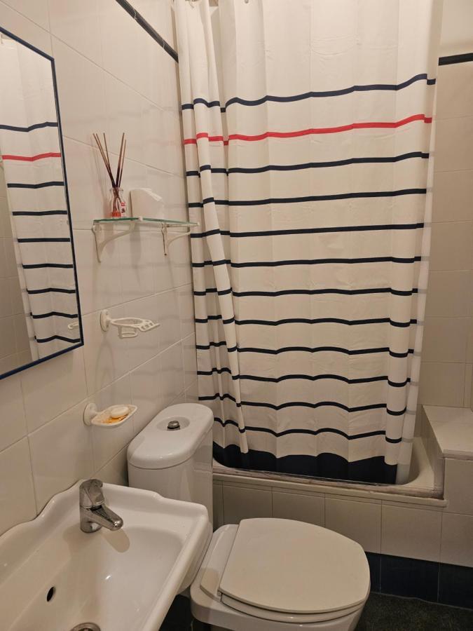 Habitacion Amplia Y Centrica En Piso Compartido 拉科鲁尼亚 外观 照片