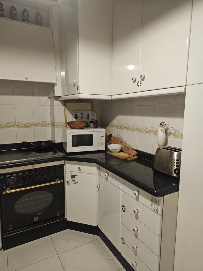 Habitacion Amplia Y Centrica En Piso Compartido 拉科鲁尼亚 外观 照片