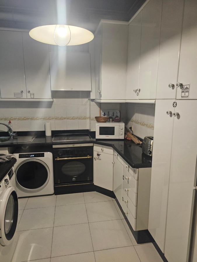 Habitacion Amplia Y Centrica En Piso Compartido 拉科鲁尼亚 外观 照片