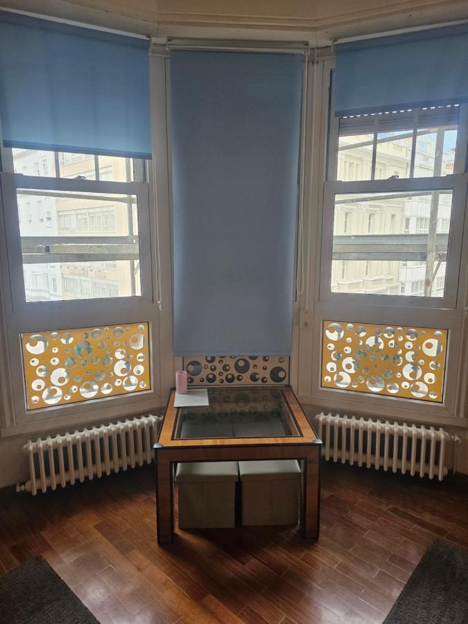 Habitacion Amplia Y Centrica En Piso Compartido 拉科鲁尼亚 外观 照片